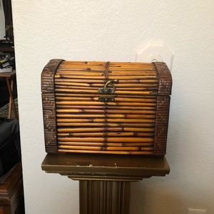 Bamboo jewelry box